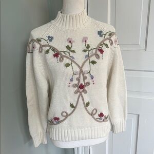 Floral Embroidered Cream Sweater Cottage Cutesy Size Medium Cotton